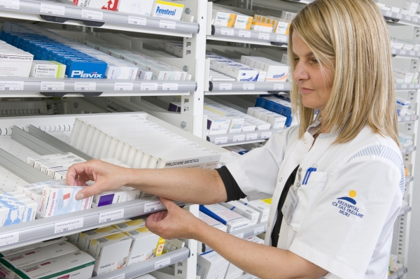CLEVERE HELFER: LISTA LÖSUNGEN FÜR GESUNDHEITSWESEN UND MEDIZIN Unsere Healthcare Solutions bieten Kunden aus den Bereichen  Pharma, Gesundheitswesen und Medizin durchdachte L&ouml;sungen f&uuml;r eine effiziente und  hygienische Logistik vom Lager bis in den Patientenbereich.